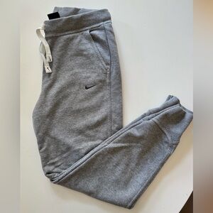 Nike Gray Fit Joggers Sweatpants - Size XS (fits like thick leggings) Midrise